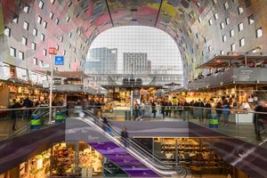 Ondernemers willen Markthal op de schop nemen