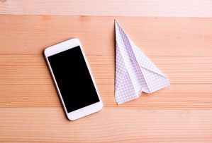 ‘Slimme winkel’ in Amsterdam verkoopt papieren vliegtuigjes