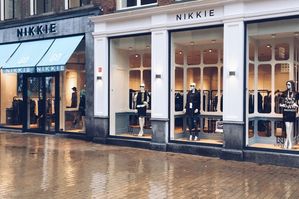 Nikkie houdt modeshowconcert: 'We zitten nog steeds in de lift'