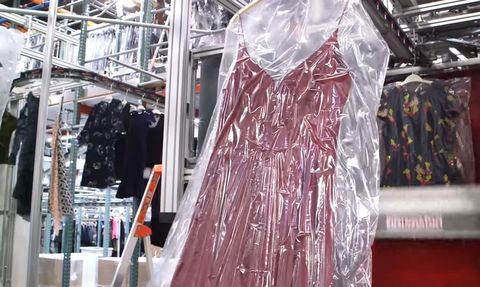 Zo werkt de kledingbibliotheek van Rent the Runway