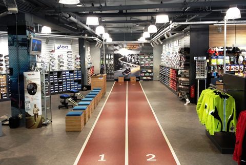 Runnersworld neemt winkels op de schop