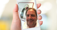 De selfie van vanHaren-ceo Krein Bons
