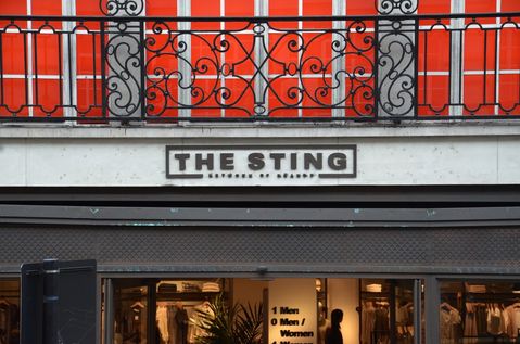 The Sting sluit verliesgevende winkels in Duitsland en Engeland