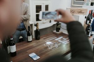 Dit doen visuele aantrekkingskracht en entertainment met de klant