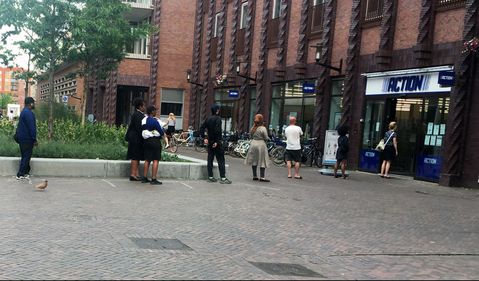 Coronacommunicatie in de winkelstraat: mag het een beetje vriendelijker!?