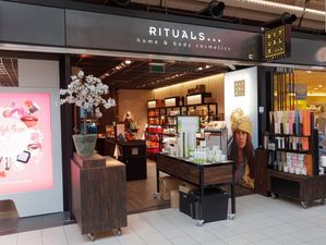 ‘Rituals discrimineerde vrouwelijk winkelpersoneel’