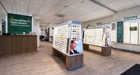 Deze winkel van Specsavers werd in drie weken gecreëerd 