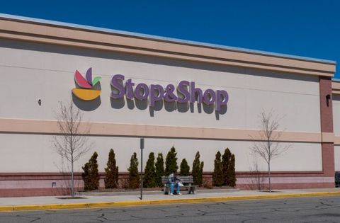Topman Stop & Shop treedt af