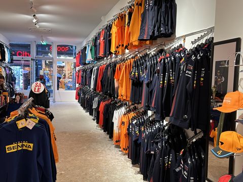 The Racing Store opent nieuwe winkel in Amsterdam