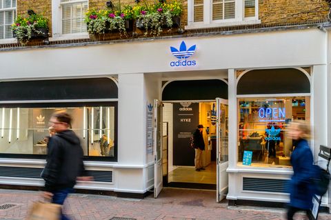 Adidas sluit nog eens vier van zijn Original Stores