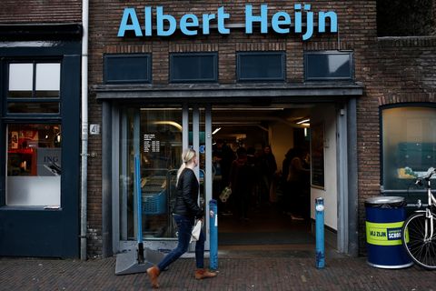 Albert Heijn wil marktaandeel terugwinnen met meer vers en aanbiedingen 