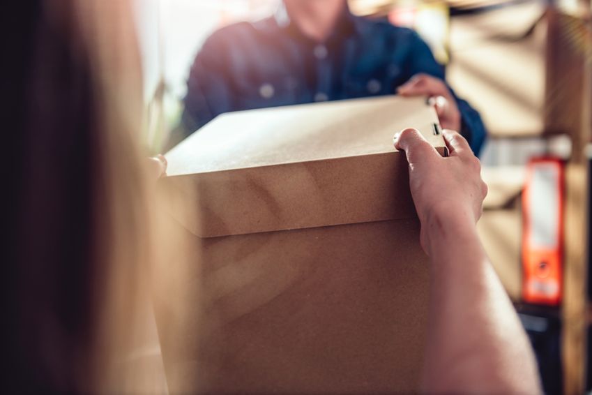 Dit is de hel: een pakketje ophalen bij buurvrouw Nel