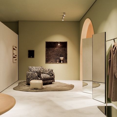 Closed opent derde winkel in Amsterdam