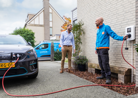 Coolblue gaat laadpalen verkopen en installeren