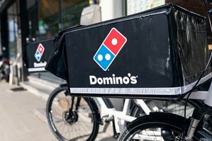 Fors minder winst Domino’s, wel meer omzet