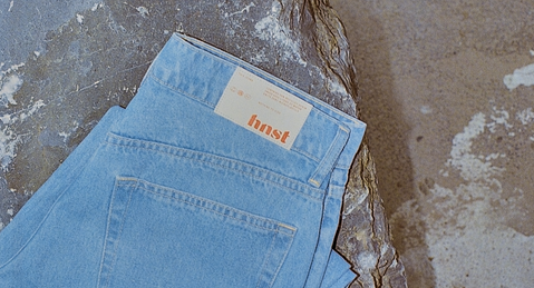 Duurzaam jeansmerk HNST haalt 950.000 euro op