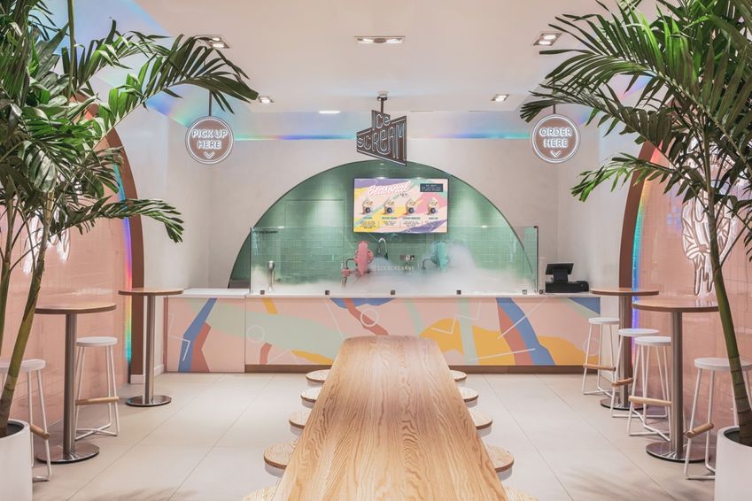 Deze ijssalon neemt je mee terug in de tijd
