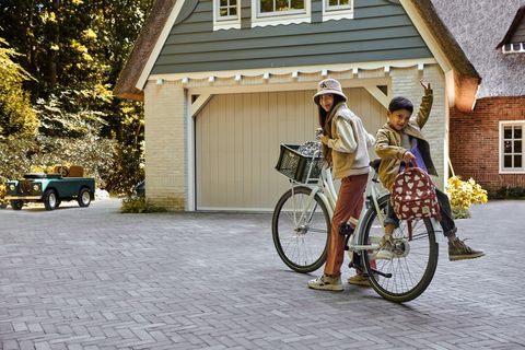Omoda start online met kinderkleding 