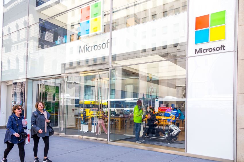 Microsoft stopt met bijna alle winkels