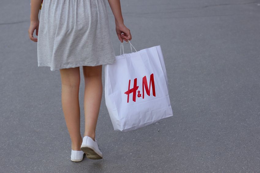 Verkopen H&M trekken aan; een op de vijf winkels nog dicht