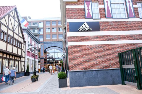 Zorgen over drukte in Designer Outlet Roermond