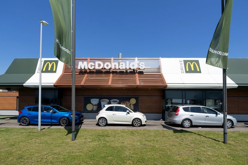 Meer coronamaatregelen: geen HEMA-ontbijtje, McDonald's 'contactloos'