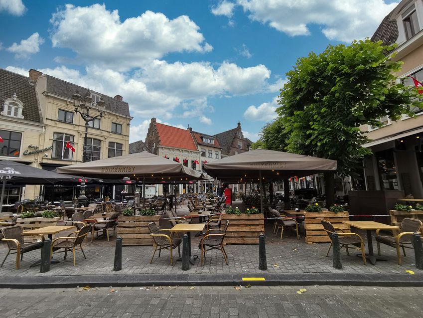 'Horeca volledig dicht, 's avonds verbod op drankverkoop'
