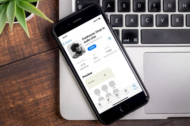 Wat merken moeten weten over de app Clubhouse 