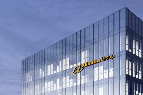 Miljardenboete brengt Alibaba in het rood