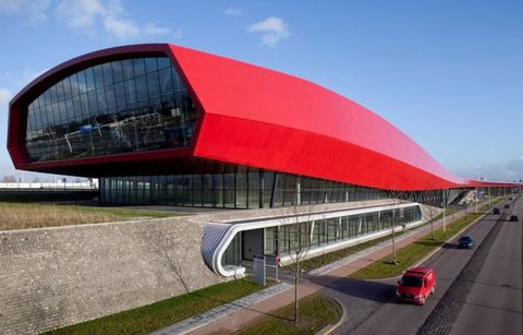 Daka is tweede grote sportwinkelketen in The Wall