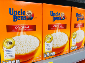 'Racistisch' rijstmerk Uncle Ben's verandert naam en logo