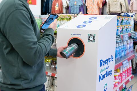 Wibra gaat in meer winkels plastic inzamelen