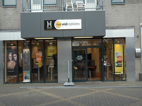 Uitbreiding stuwt omzet Pearle-moeder