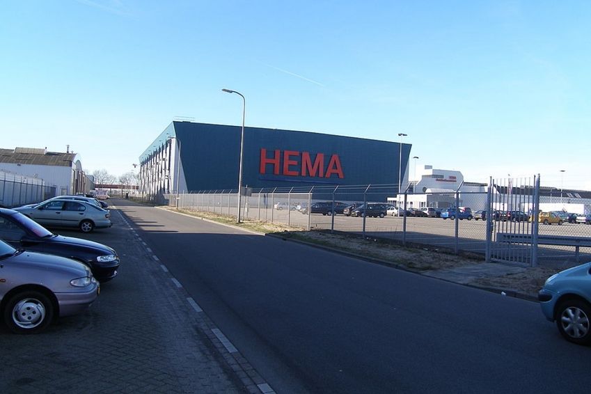 HEMA pickt online orders in de winkel