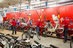 ​Best sluit fietswinkel buiten het centrum