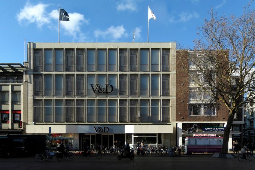 ‘Miljoenen aan asbestkosten bij V&D-panden’