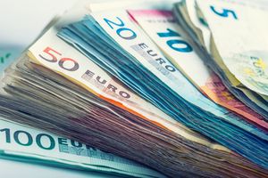 Minder vals geld in omloop