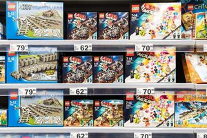 ​Lego mag webwinkels niet langer benadelen
