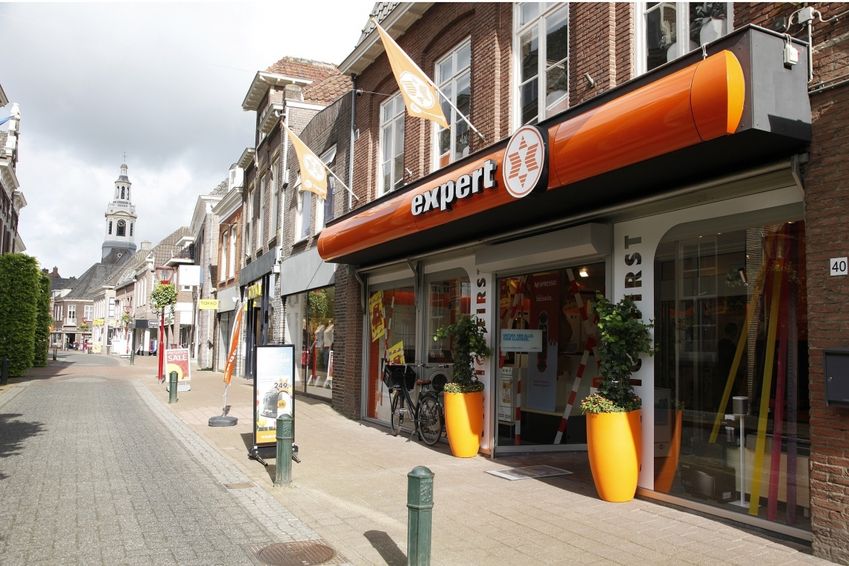 Expert houdt marktaandeel gelijk