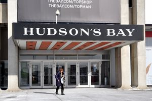 ​Hudson’s Bay-top afkomstig van V&D, HEMA en WE