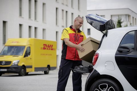 ​DHL en Smart testen kofferbakbezorging