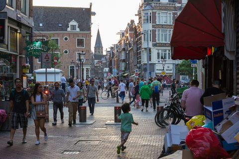 ​Amsterdam: zonneschermen winkels moeten weg