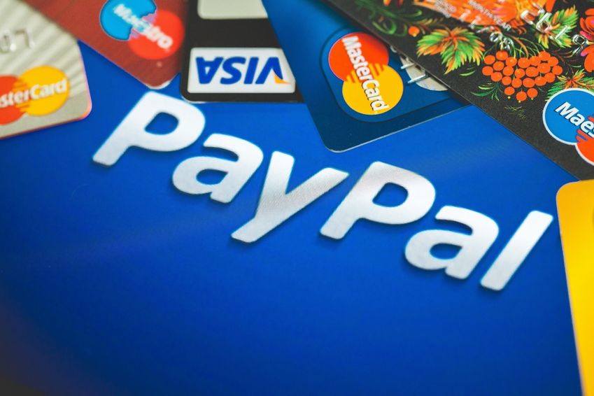 PayPal dringt verder door tot winkels