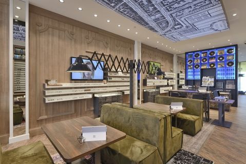 Nieuwe brillen in een oude hoes