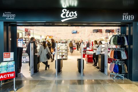 ​Etos neemt tientallen DA-winkels over