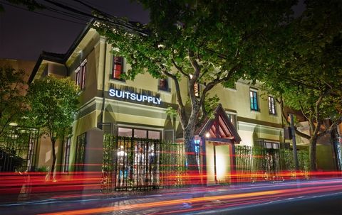 ​Snelgroeiend Suitsupply belandt in het rood