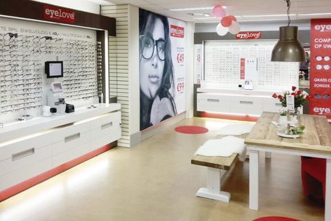 Hoe Eyelove opticiens de ogen uitsteekt