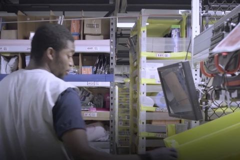 Binnenkijken bij Amazon op Cyber Monday