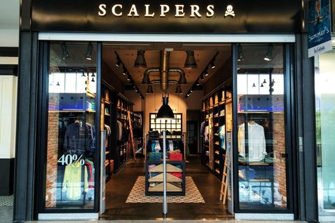 ​Scalpers opent eigen winkel in Nederland