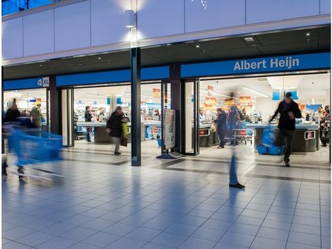 ‘Opzichtige’ bierreclame Albert Heijn onder vuur